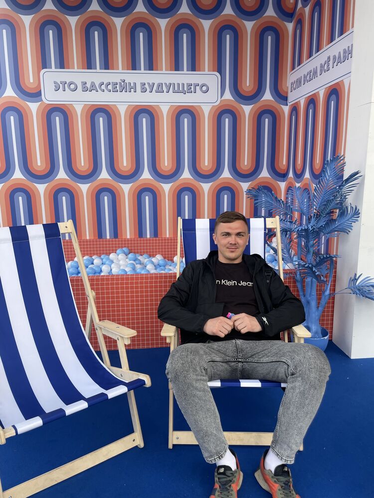  52834037  Vasiliy, 31 ,    