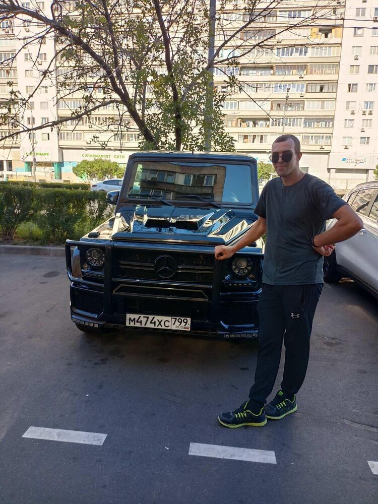  49912527  Ilya, 29 ,    