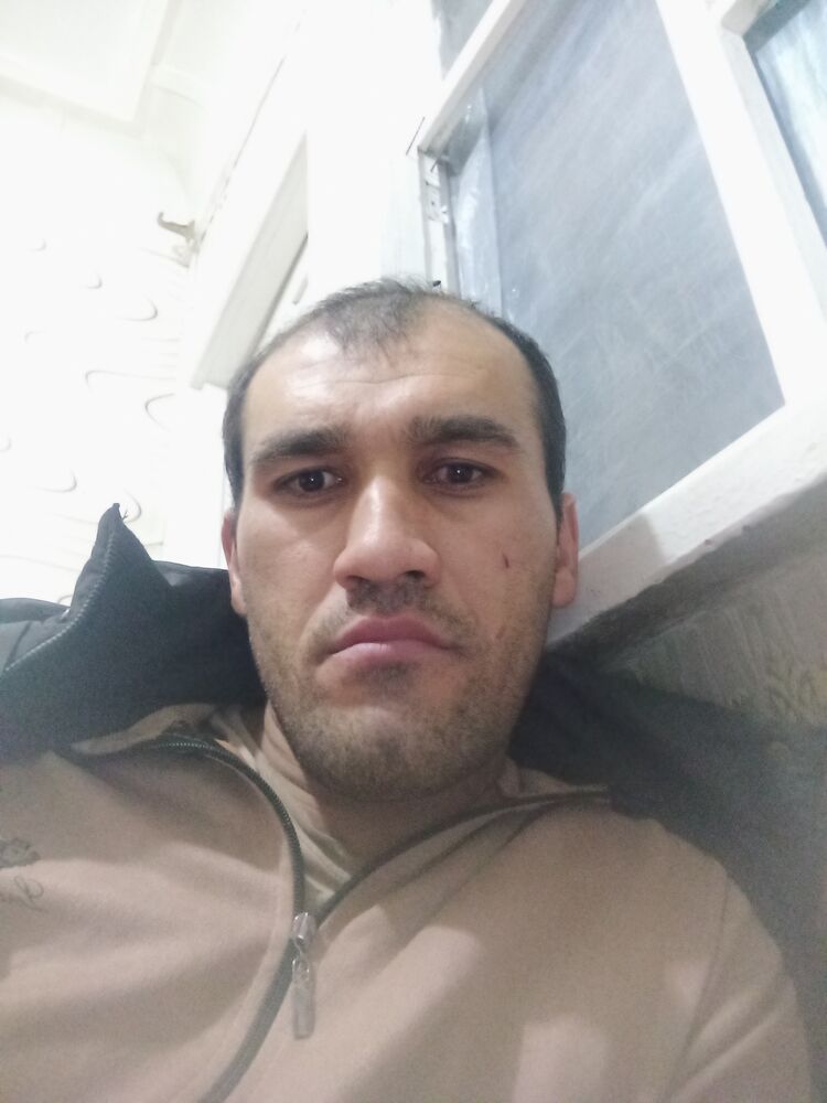  47534427  Abdullo, 33 ,    