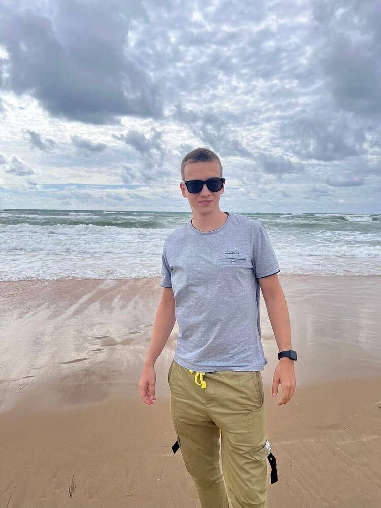  43459497  , 28 ,    -