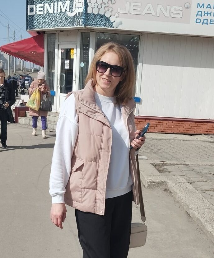  42524037  Sveta, 40 ,    