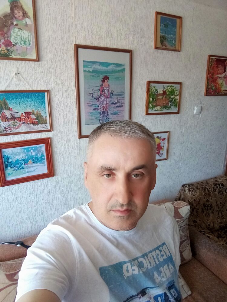  27193497  , 52 ,    