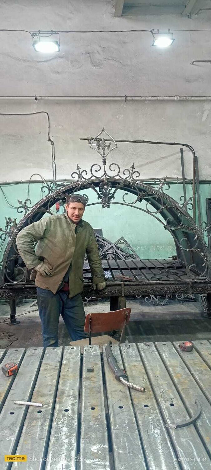  44180547  , 33 ,    -