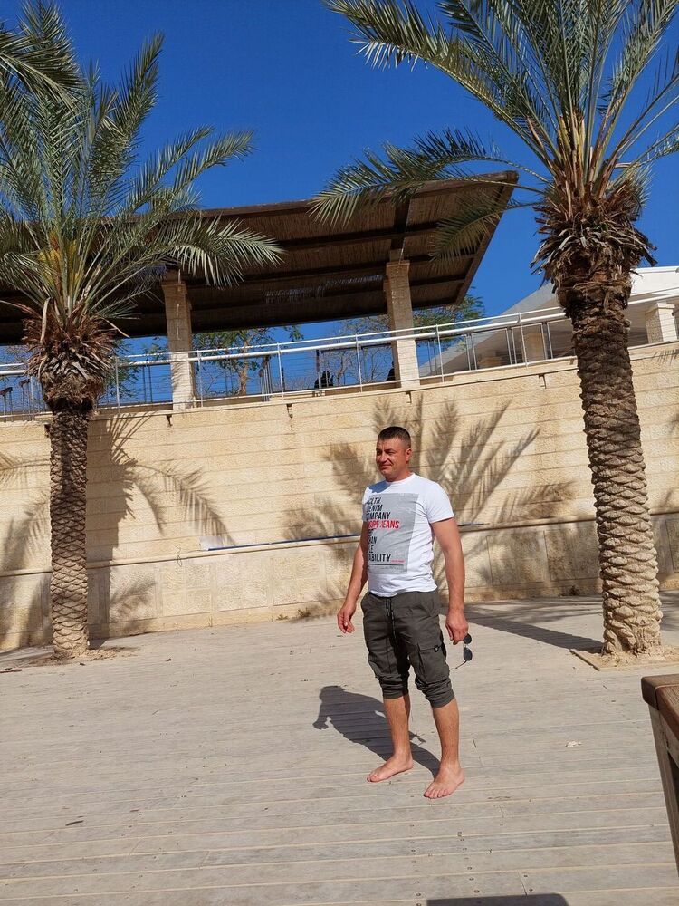  28915197  Serghei, 36 ,    Herzliyya