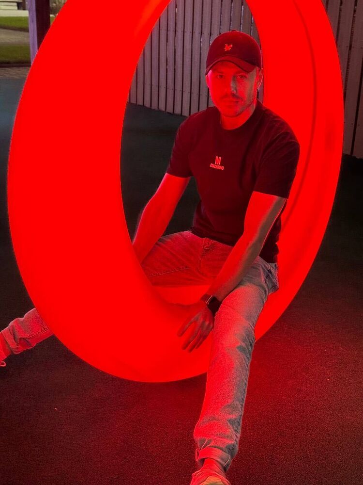  53524707  , 34 ,    --