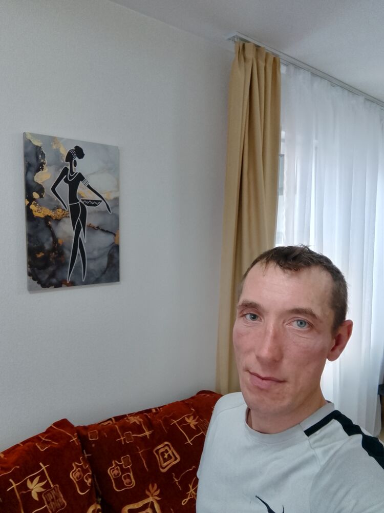  48772677  , 38 ,    