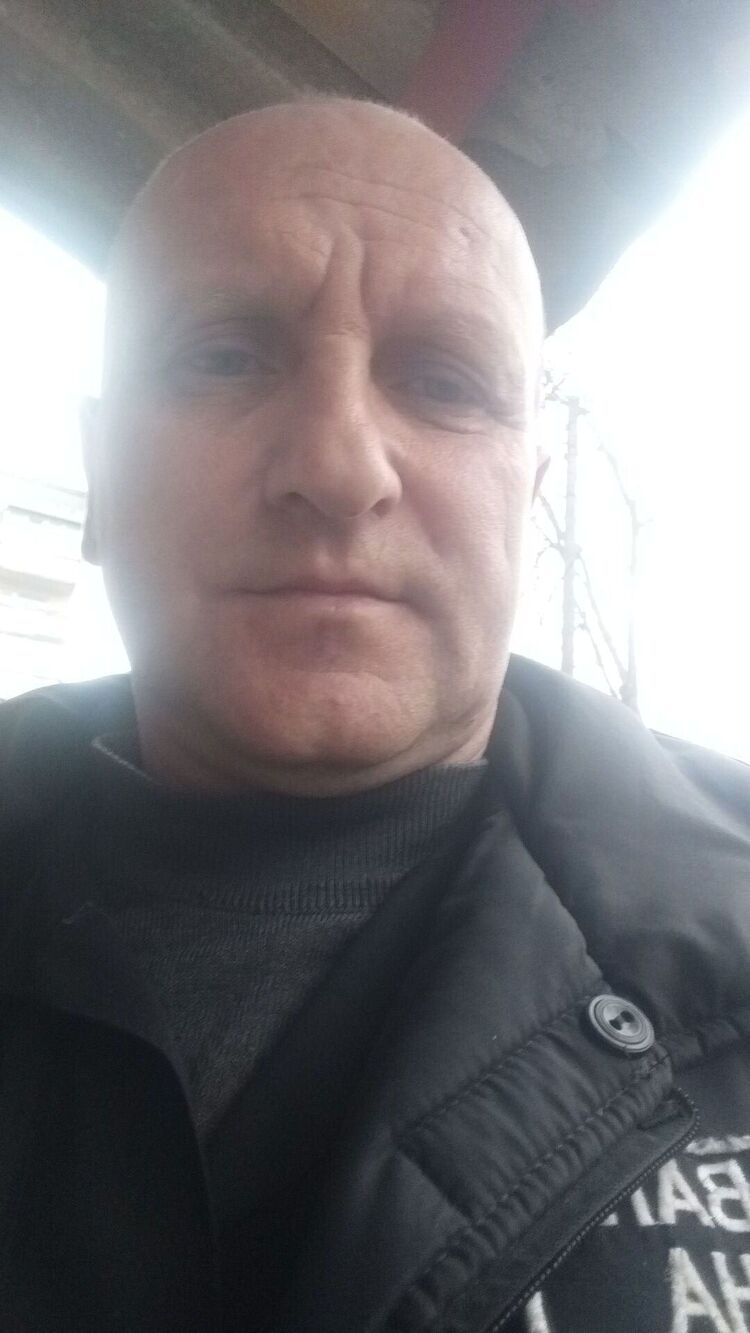  31900397  Oleg, 45 ,    