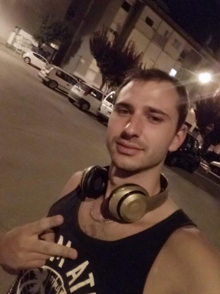  44384707  , 29 ,    