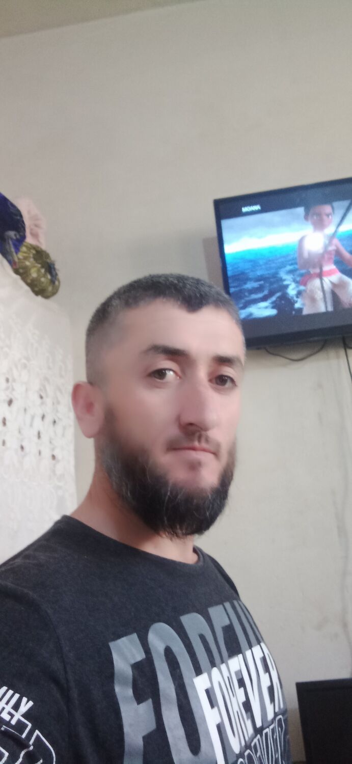  ,   Alisher, 40 ,   ,   