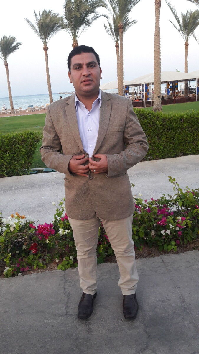  ,   Farid, 44 ,   ,   , c , 