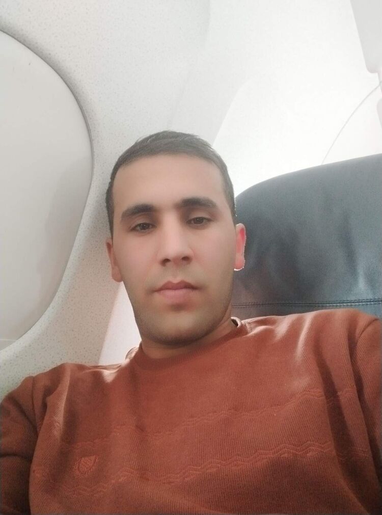  52732247  , 31 ,    