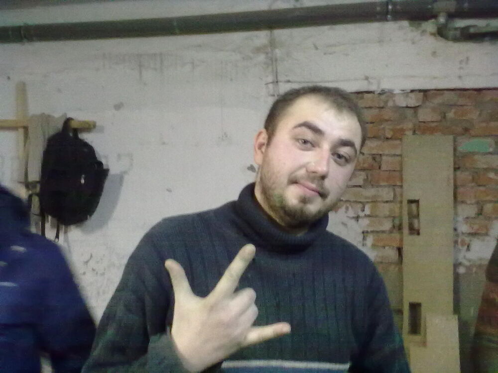  ,   Alex, 42 ,   