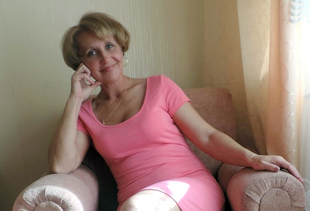 Зрелые русские реально домашнее. Домашние женщины 50 лет. Русские женщины за 50. Женщина 45-60 лет.