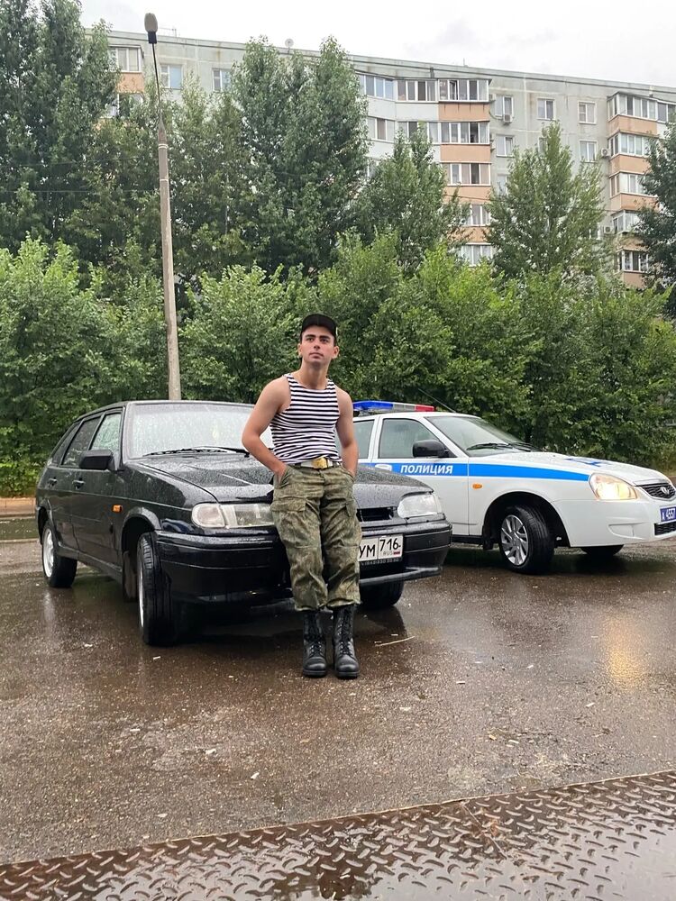  38735967  Timur, 24 ,    