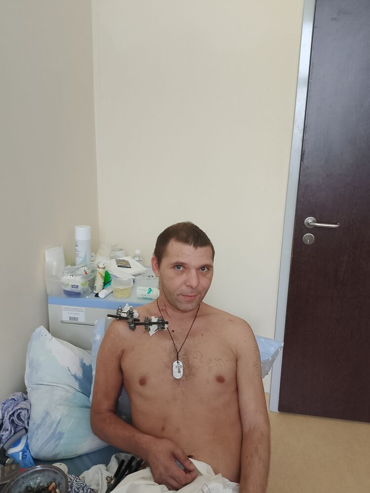  48004407  , 33 ,    
