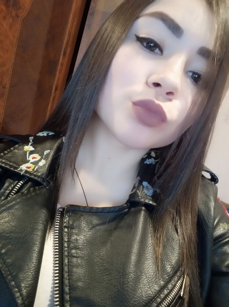  ,   Daniela, 23 ,   ,   , c 