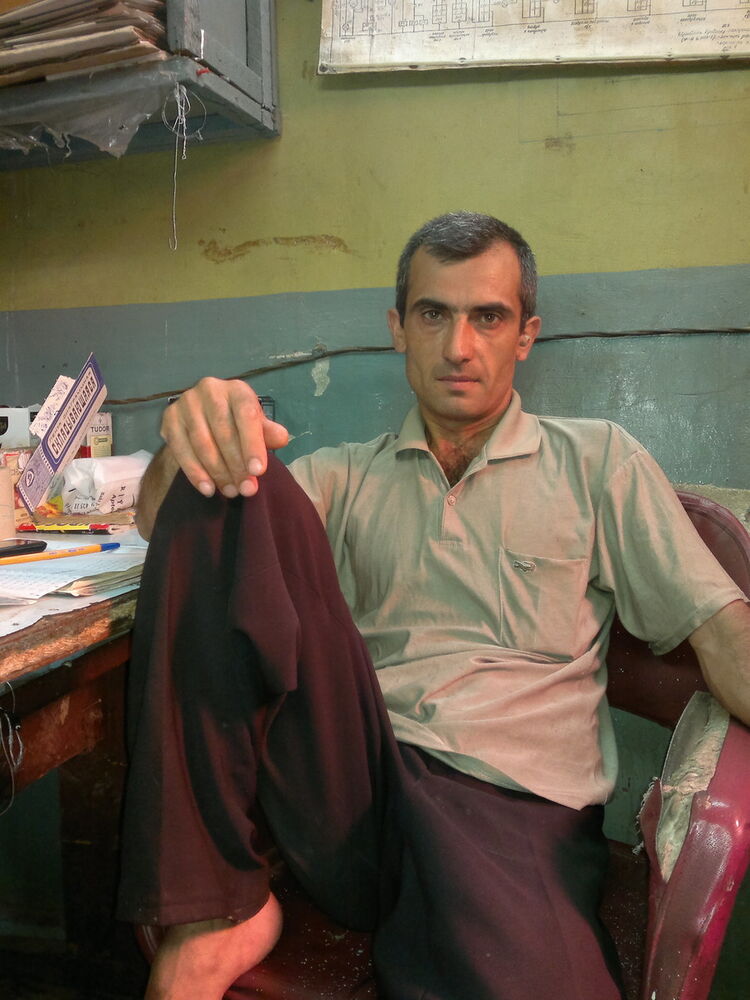  ,   Eldaniz, 49 ,   ,   , c 