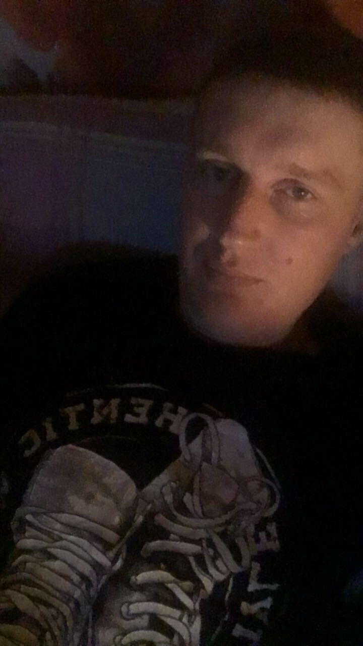  49544827  , 32 ,    