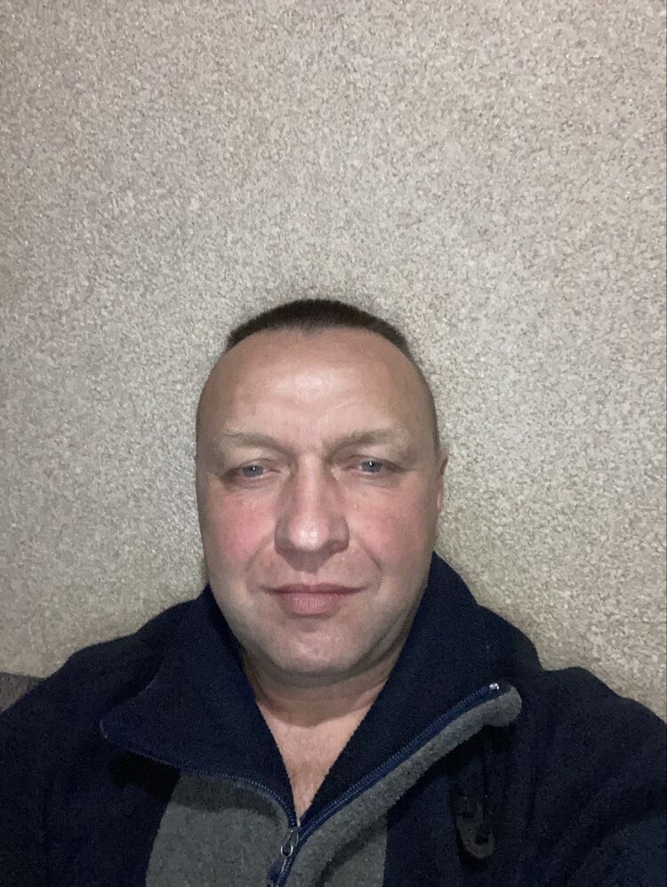  52174247  Esti, 45 ,    