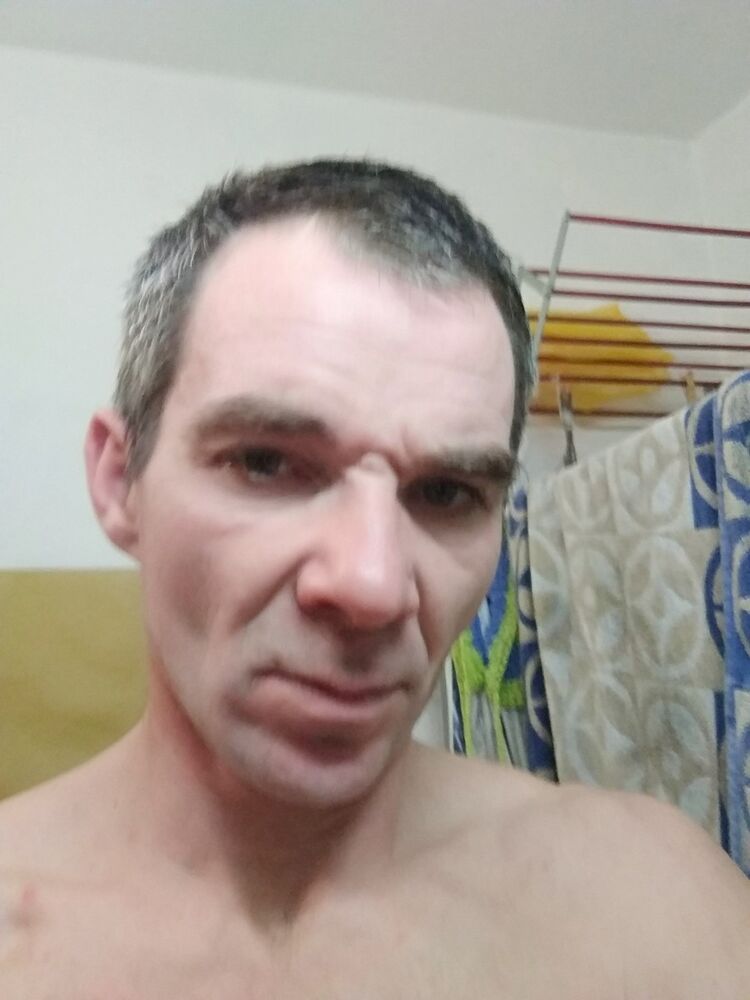  ,   Robert, 48 ,   