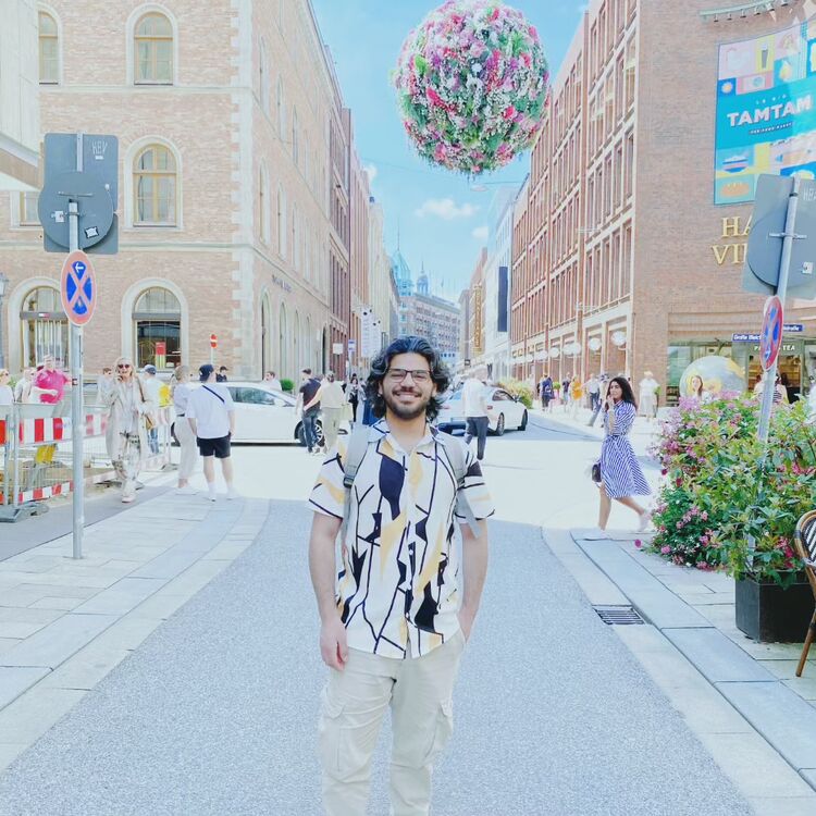 44178617  Mahmou, 28 ,    Frankfurt Am Main