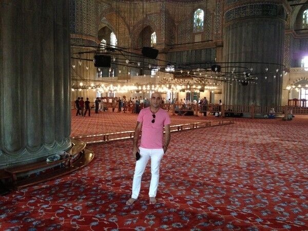  ,   Ali, 44 ,     , c 