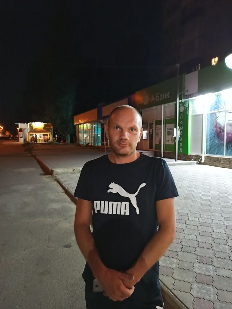  20822897  , 42 ,    