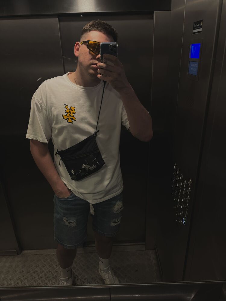  36538587  , 24 ,    -