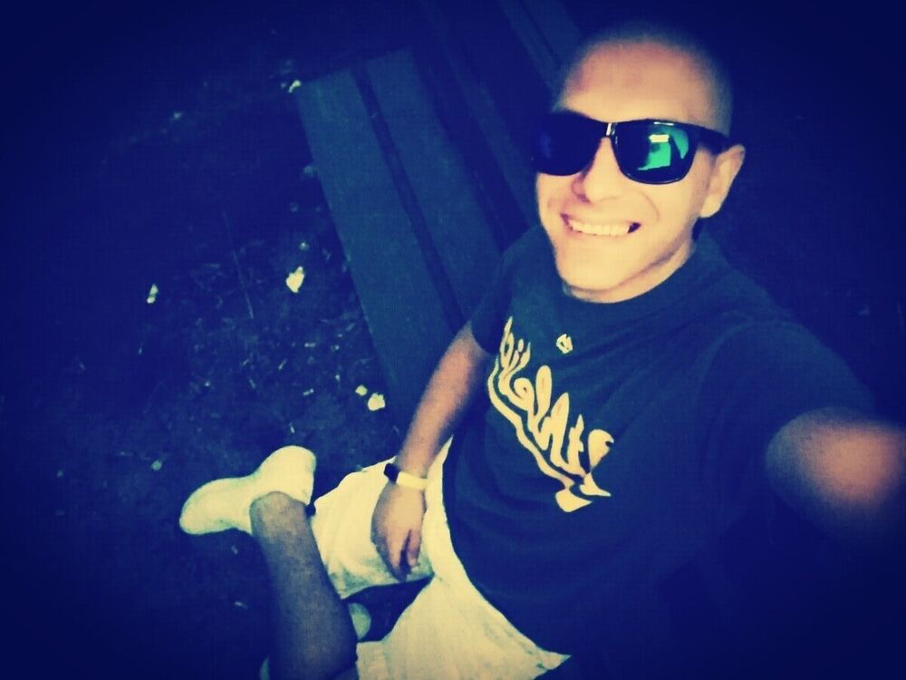  ,   Artem, 35 ,   ,   , c 