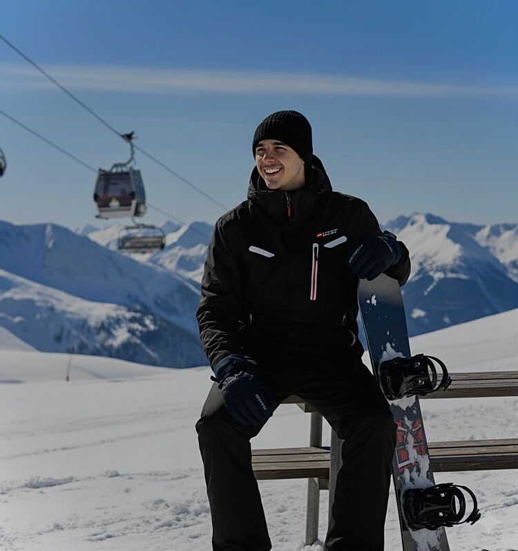  54069377  Eduardo, 20 ,    