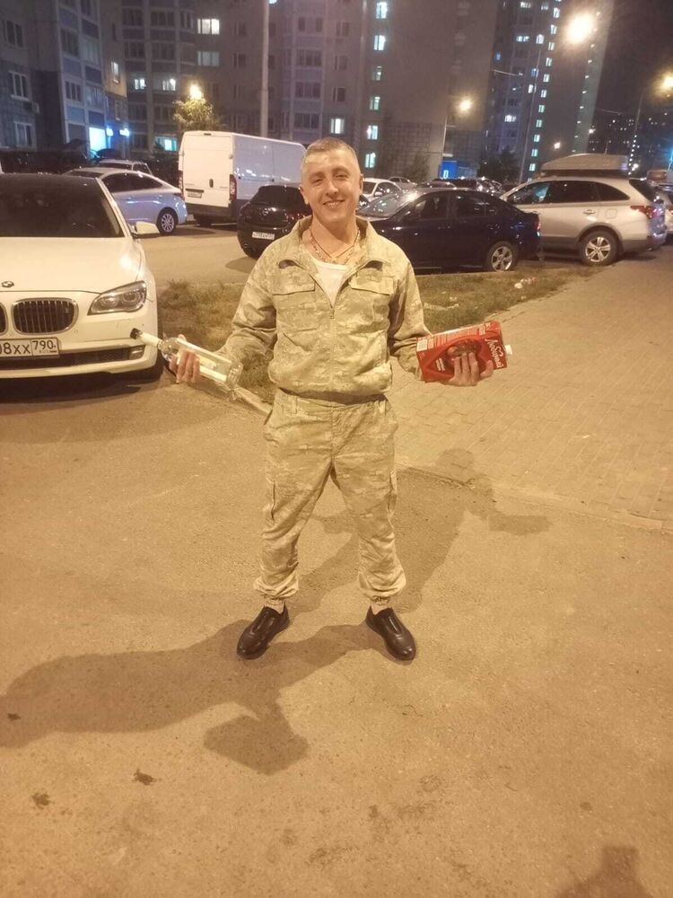  --,   , 44 ,     , c 