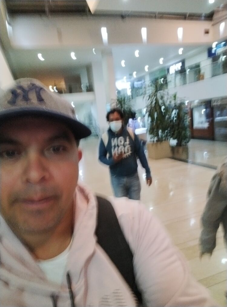  26476597  Andres, 37 ,    Bogota