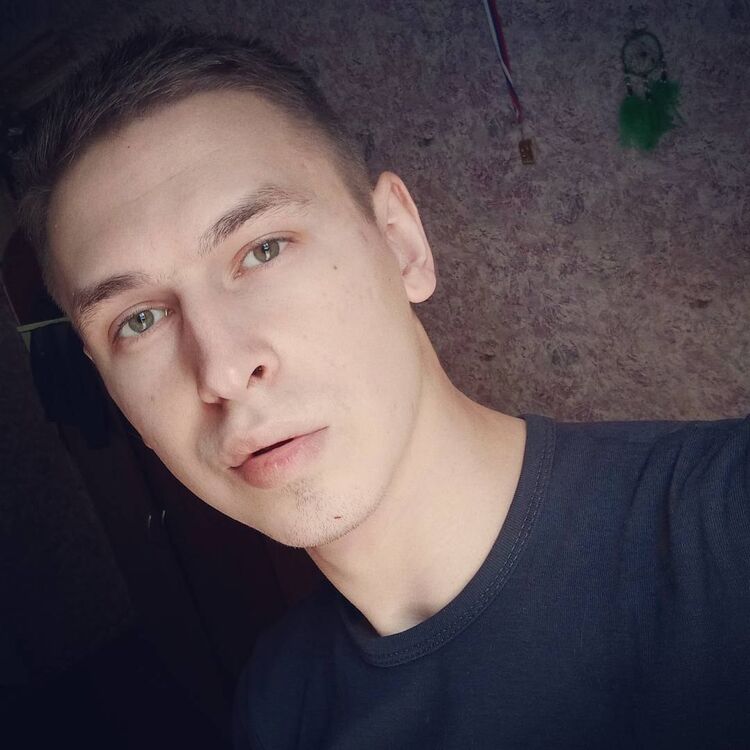  49063787  , 27 ,    