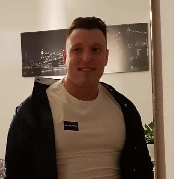  19399457  Anton, 40 ,    Darmstadt