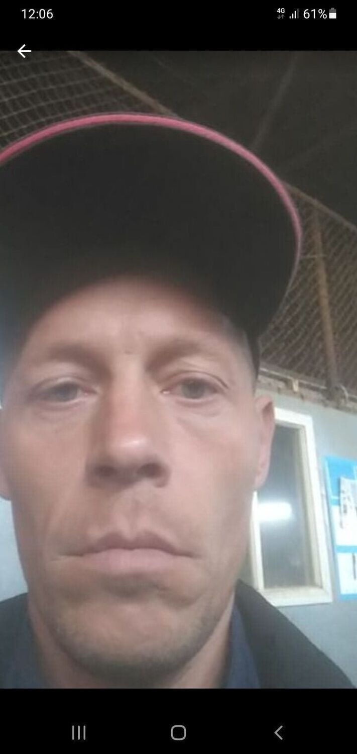  40743147  , 37 ,    