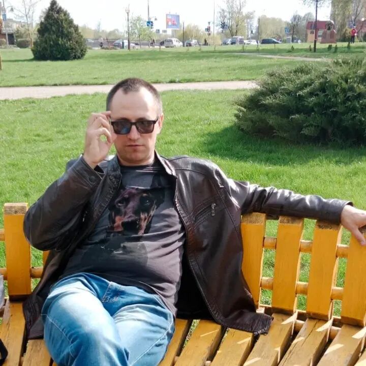  41004747  Sergei, 40 ,    