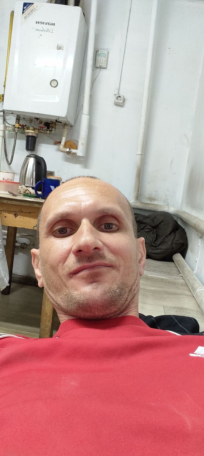  46390637  , 40 ,    