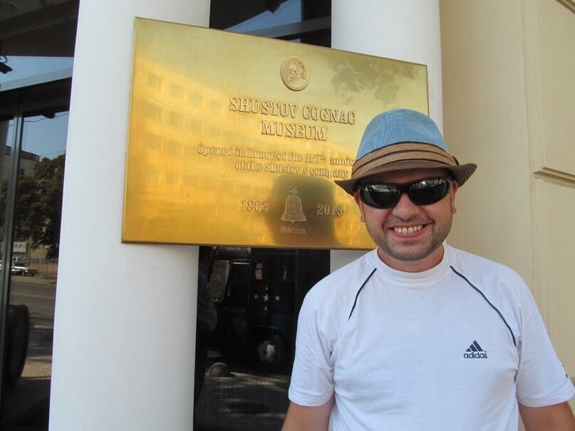  ,   Vova, 42 ,   