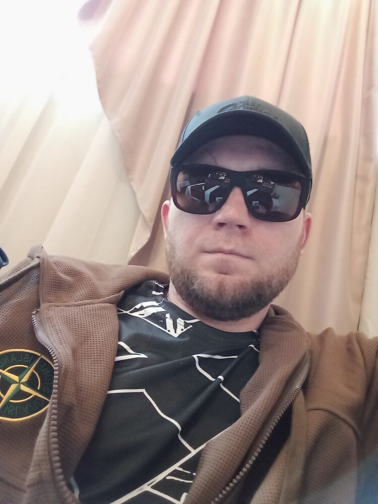  43938667  , 32 ,    
