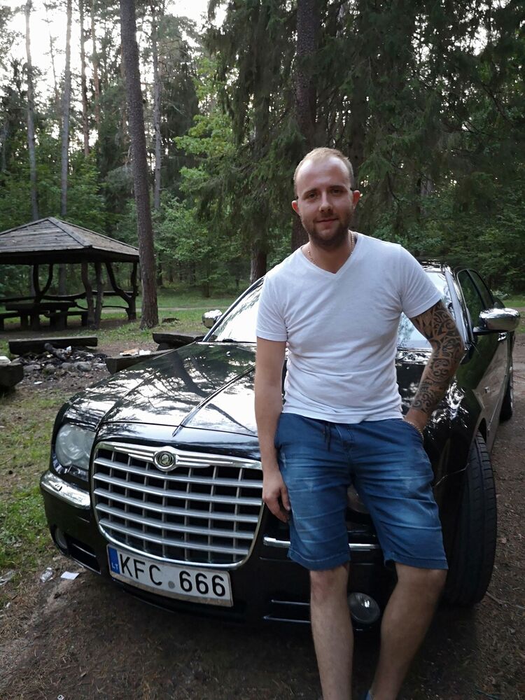  ,   Pavel, 31 ,   ,   , c 