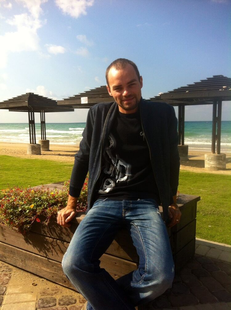  5180787  Alexandro, 39 ,    
