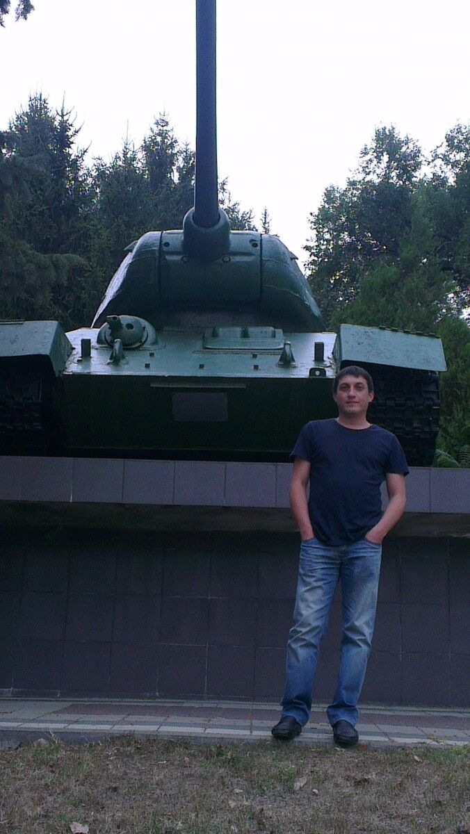  15909417  Sergei, 39 ,    