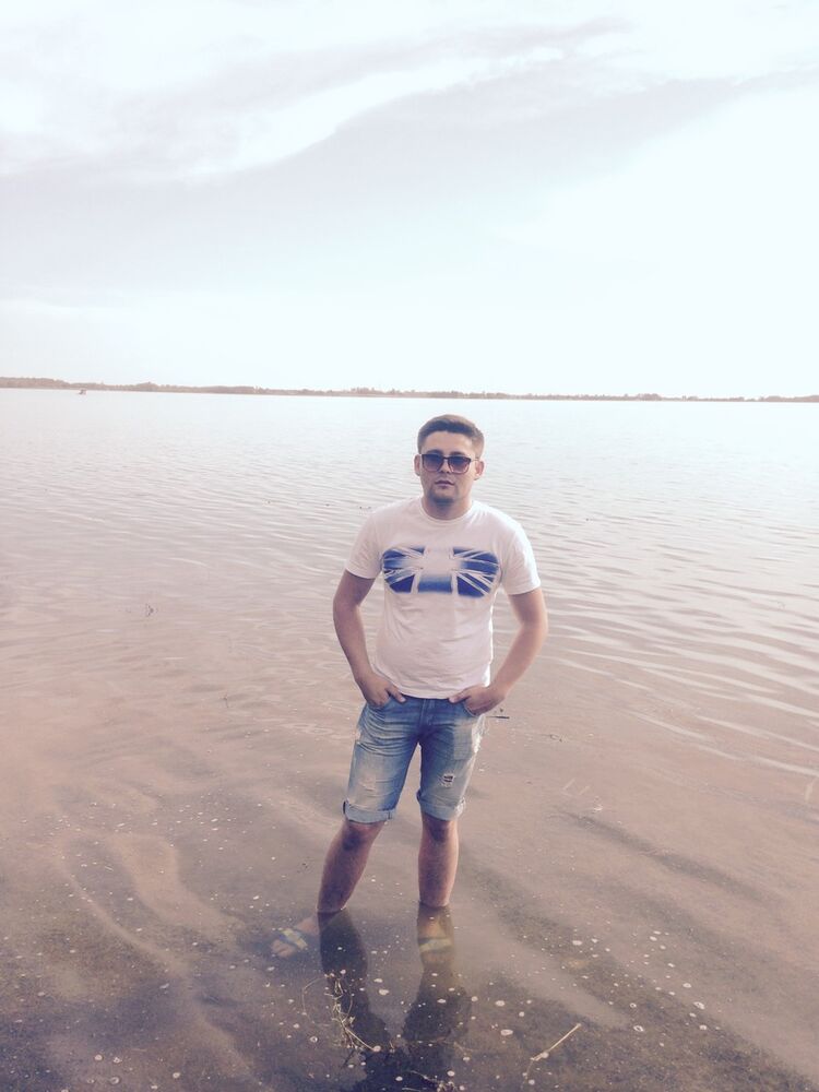  ,   Axror, 32 ,   ,   , c 