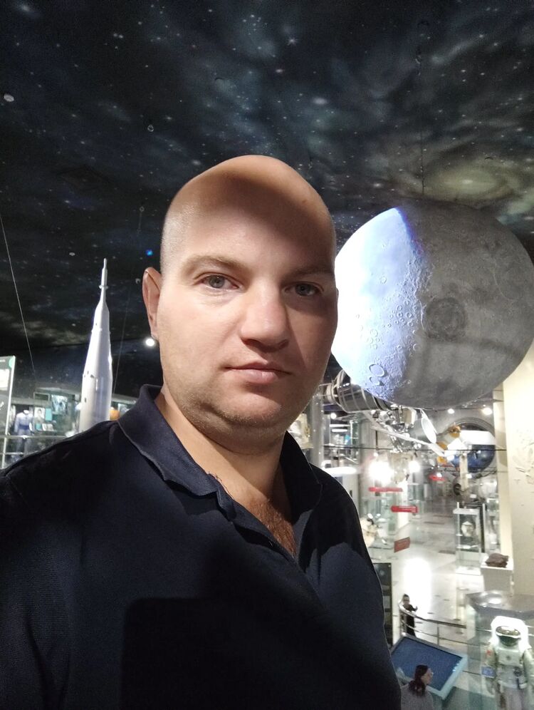  49367537  , 34 ,    
