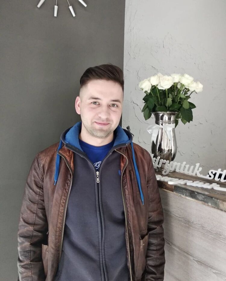  45832957  , 37 ,    