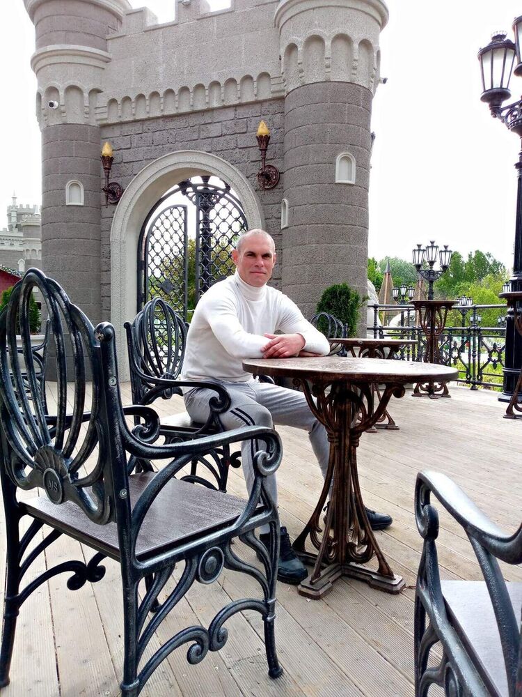  43805427  Ivan, 38 ,    