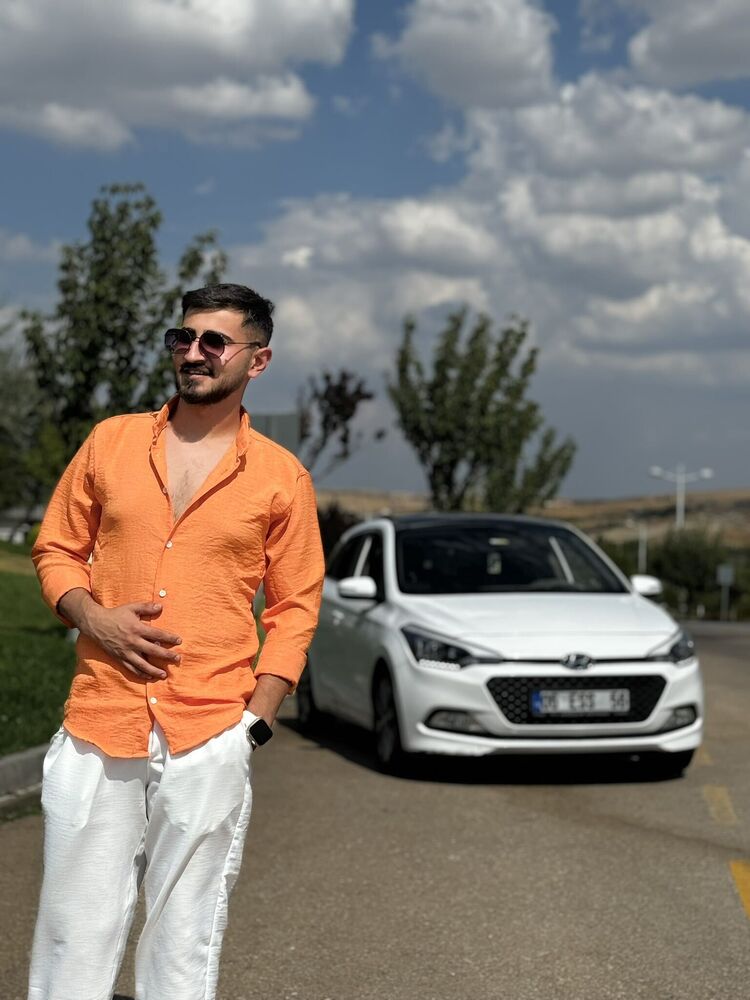  48503677  Ekrem, 20 ,    