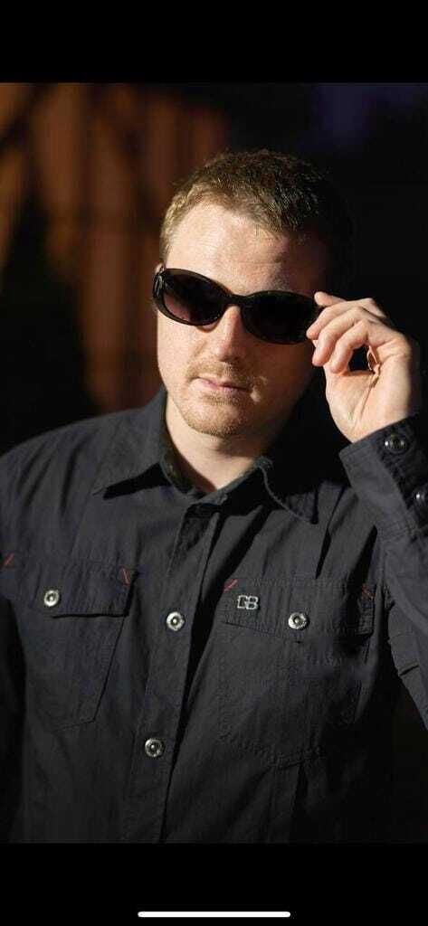  38143717  Rostislove, 35 ,    -