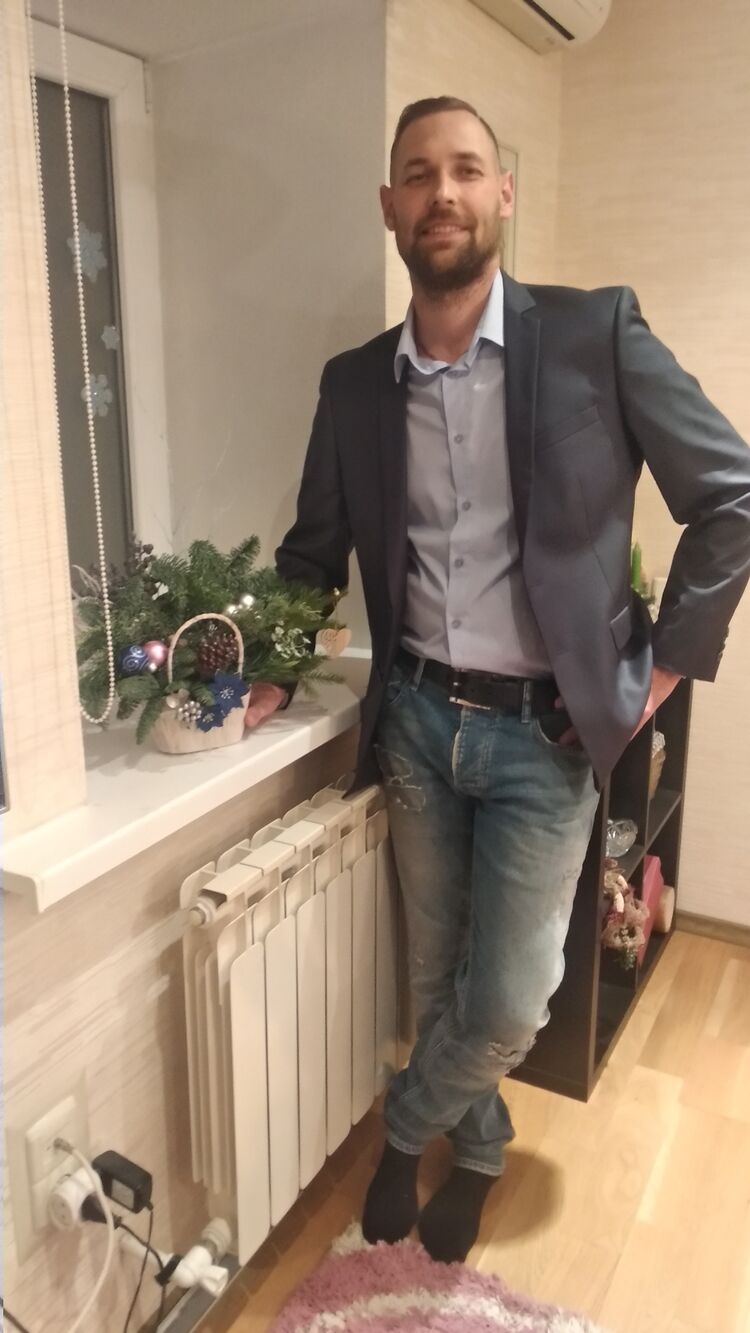 --,   Alex, 38 ,   ,   , 