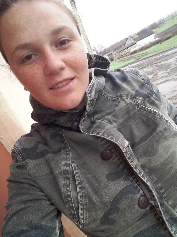  33427257  , 23 ,    